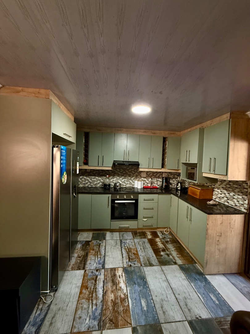 3 Bedroom Property for Sale in Wallacedene Western Cape